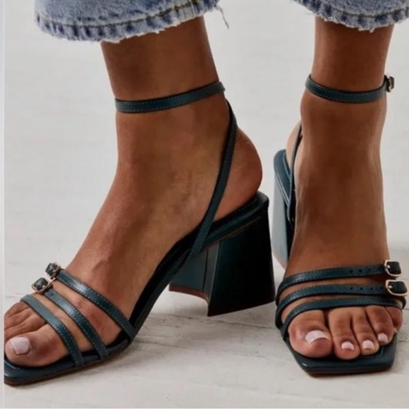 Free people Niki Strappy Sandal - Picture 1 of 4